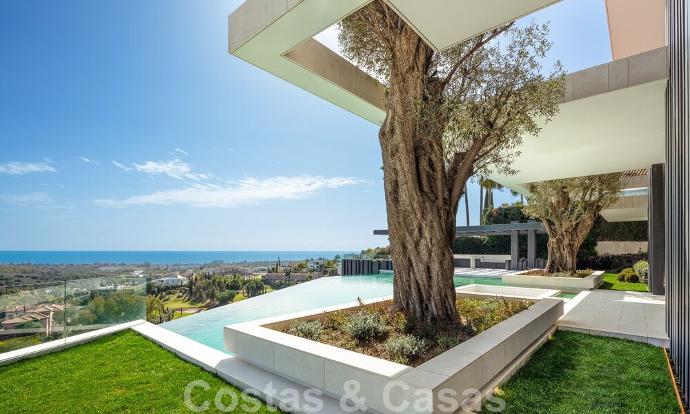 Nieuwe, moderne, majestueuze villa te koop, eerstelijns golf met panoramisch uitzicht in vijfsterren golfresort in Marbella - Benahavis 52364