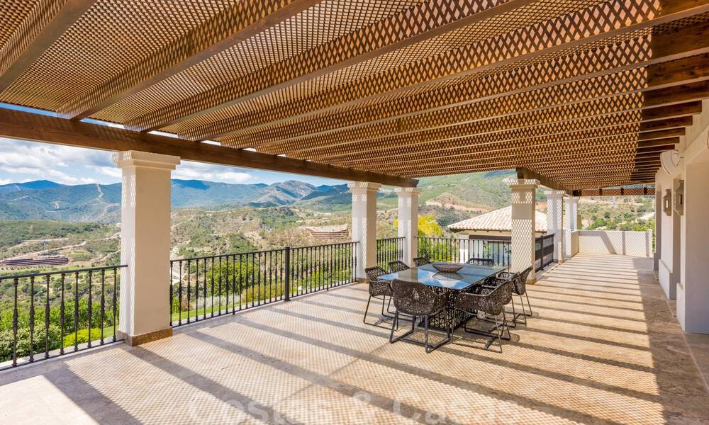 Eigentijdse, Spaanse villa te koop in het zeer exclusieve La Zagaleta Resort in Marbella - Benahavis 40427