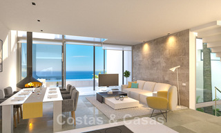 Nieuwe, exclusieve, rijwoningen te koop in hedendaagse stijl met een indrukwekkend zeezicht in een prestigieuze urbanisatie van Fuengirola, Costa del Sol 43946 