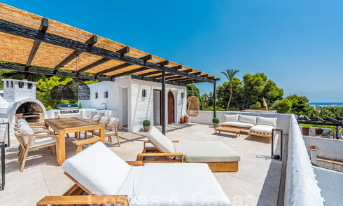 Gerenoveerd penthouse met groot solarium te koop, op wandelafstand van voorzieningen en zelfs Puerto Banus, Marbella 52861