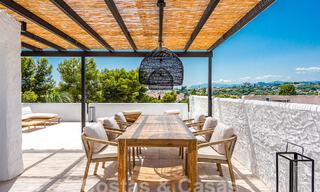 Gerenoveerd penthouse met groot solarium te koop, op wandelafstand van voorzieningen en zelfs Puerto Banus, Marbella 52864 