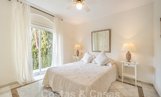 Traditioneel-mediterrane luxevilla te koop met zeezicht in een gated community op de Golden Mile van Marbella 54428 