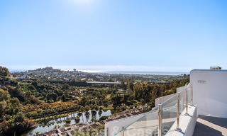 Luxueus gerenoveerd penthouse te koop met ruim terras in La Quinta golfresort, Benahavis - Marbella 53811 