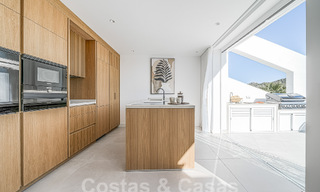 Luxueus gerenoveerd penthouse te koop met ruim terras in La Quinta golfresort, Benahavis - Marbella 53821 