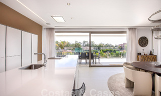 Instapklare, moderne luxevilla te koop op loopafstand van het strand in een bevoorrechte omgeving nabij Guadalmina Baja, Marbella - Estepona 53860 