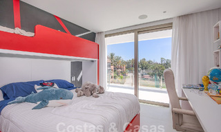 Instapklare, moderne luxevilla te koop op loopafstand van het strand in een bevoorrechte omgeving nabij Guadalmina Baja, Marbella - Estepona 53866 