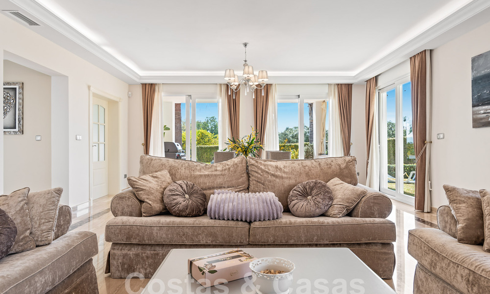 Charmante villa te koop dicht bij het strand van Elviria ten oosten van Marbella centrum 53908