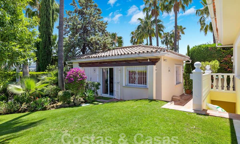 Mediterrane luxevilla te koop met 6 slaapkamers in een geprivilegieerde golfomgeving in Nueva Andalucia’s vallei, Marbella 53168