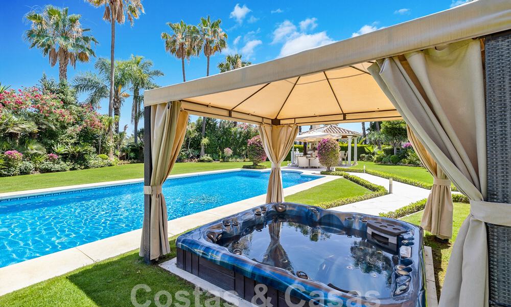 Mediterrane luxevilla te koop met 6 slaapkamers in een geprivilegieerde golfomgeving in Nueva Andalucia’s vallei, Marbella 53183