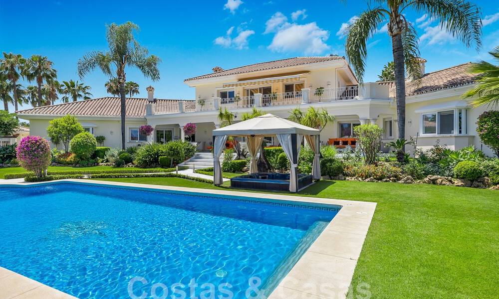 Mediterrane luxevilla te koop met 6 slaapkamers in een geprivilegieerde golfomgeving in Nueva Andalucia’s vallei, Marbella 53186