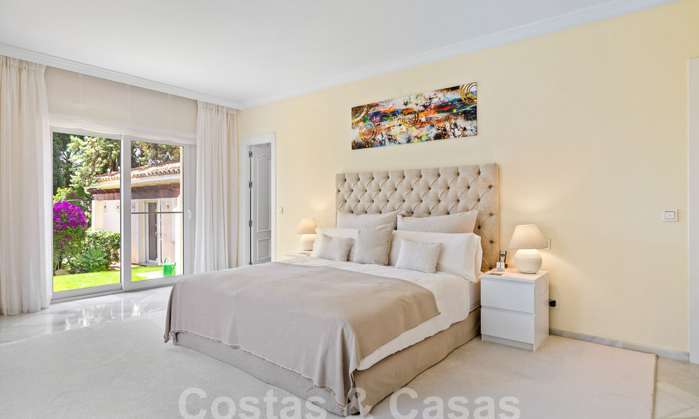 Mediterrane luxevilla te koop met 6 slaapkamers in een geprivilegieerde golfomgeving in Nueva Andalucia’s vallei, Marbella 53207
