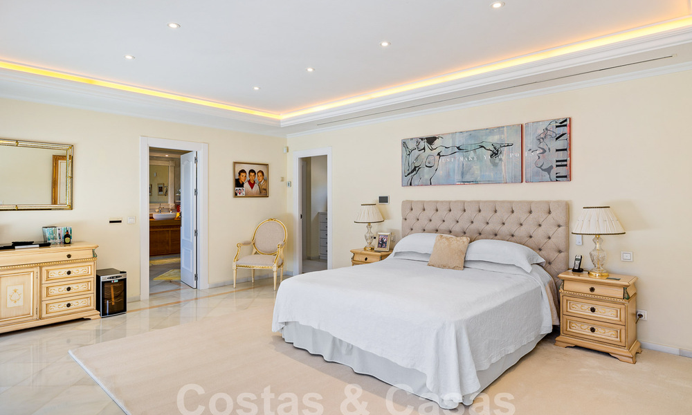 Mediterrane luxevilla te koop met 6 slaapkamers in een geprivilegieerde golfomgeving in Nueva Andalucia’s vallei, Marbella 53217