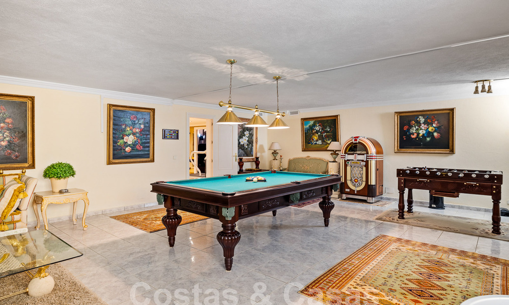 Mediterrane luxevilla te koop met 6 slaapkamers in een geprivilegieerde golfomgeving in Nueva Andalucia’s vallei, Marbella 53227