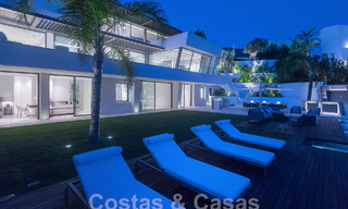 Instapklare, nieuwe, moderne luxevilla met 6 slaapkamers te koop met zeezicht in La Quinta, Marbella - Benahavis 54300 