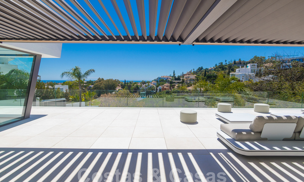Instapklare, nieuwe, moderne luxevilla met 6 slaapkamers te koop met zeezicht in La Quinta, Marbella - Benahavis 54306