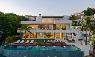 Instapklare, nieuwe, moderne luxevilla met 6 slaapkamers te koop met zeezicht in La Quinta, Marbella - Benahavis 54323 
