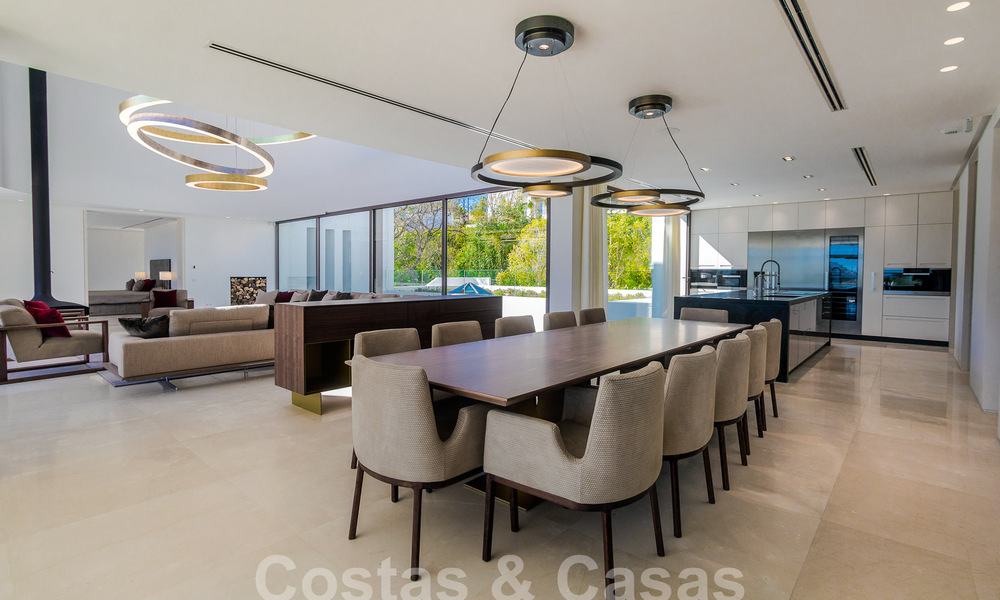 Instapklare, nieuwe, moderne luxevilla met 6 slaapkamers te koop met zeezicht in La Quinta, Marbella - Benahavis 54325
