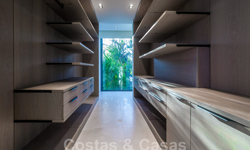 Instapklare, nieuwe, moderne luxevilla met 6 slaapkamers te koop met zeezicht in La Quinta, Marbella - Benahavis 54332