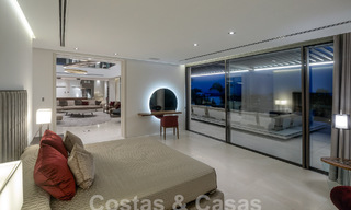 Instapklare, nieuwe, moderne luxevilla met 6 slaapkamers te koop met zeezicht in La Quinta, Marbella - Benahavis 54333 