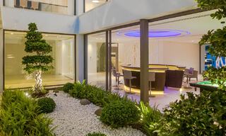 Instapklare, nieuwe, moderne luxevilla met 6 slaapkamers te koop met zeezicht in La Quinta, Marbella - Benahavis 54334 