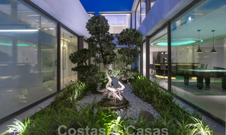 Instapklare, nieuwe, moderne luxevilla met 6 slaapkamers te koop met zeezicht in La Quinta, Marbella - Benahavis 54339 