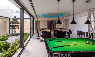 Instapklare, nieuwe, moderne luxevilla met 6 slaapkamers te koop met zeezicht in La Quinta, Marbella - Benahavis 54341 