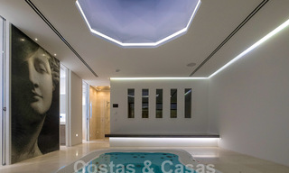 Instapklare, nieuwe, moderne luxevilla met 6 slaapkamers te koop met zeezicht in La Quinta, Marbella - Benahavis 54345 