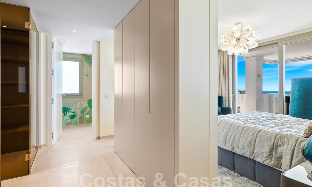 Luxueus en extreem ruim appartement te koop in een chic complex in Nueva Andalucia, Marbella 54497