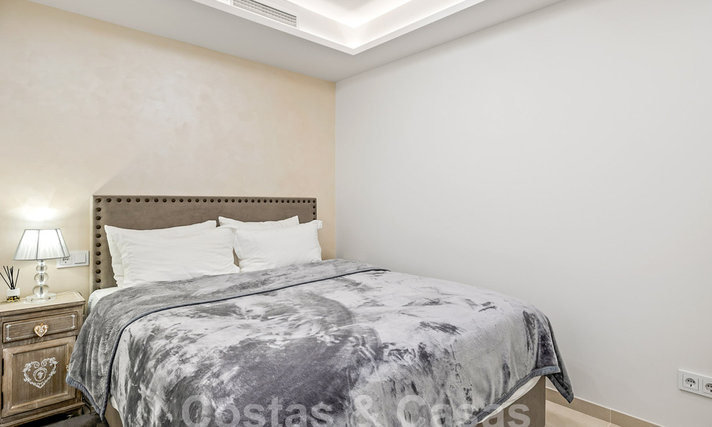 Luxueus en extreem ruim appartement te koop in een chic complex in Nueva Andalucia, Marbella 54500