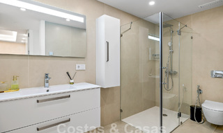 Luxueus en extreem ruim appartement te koop in een chic complex in Nueva Andalucia, Marbella 54503 