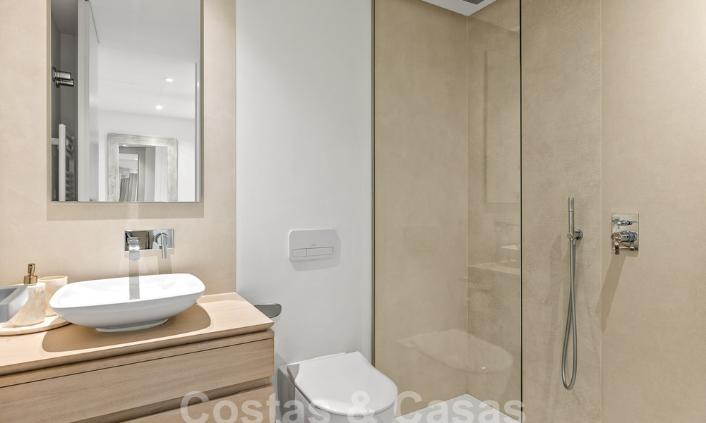 Luxueus en extreem ruim appartement te koop in een chic complex in Nueva Andalucia, Marbella 54508