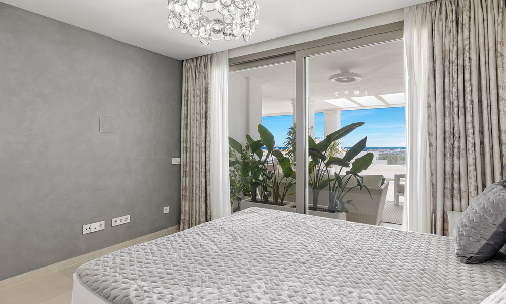 Luxueus en extreem ruim appartement te koop in een chic complex in Nueva Andalucia, Marbella 54510