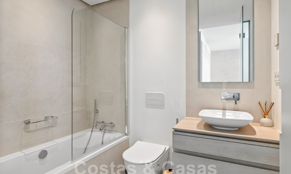 Luxueus en extreem ruim appartement te koop in een chic complex in Nueva Andalucia, Marbella 54511