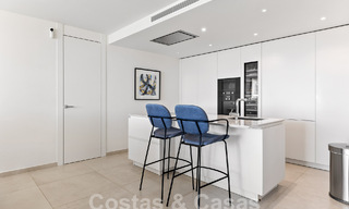Luxueus en extreem ruim appartement te koop in een chic complex in Nueva Andalucia, Marbella 54513 