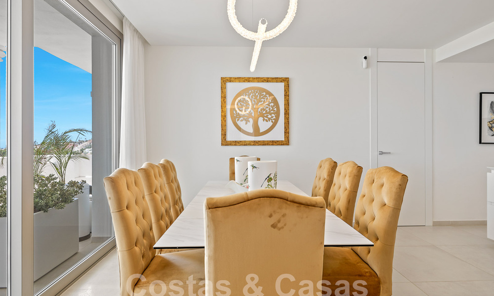 Luxueus en extreem ruim appartement te koop in een chic complex in Nueva Andalucia, Marbella 54519