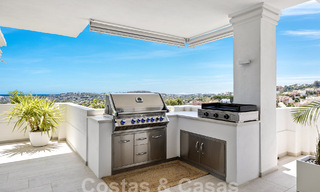 Luxueus en extreem ruim appartement te koop in een chic complex in Nueva Andalucia, Marbella 54531 