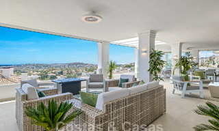 Luxueus en extreem ruim appartement te koop in een chic complex in Nueva Andalucia, Marbella 54538 