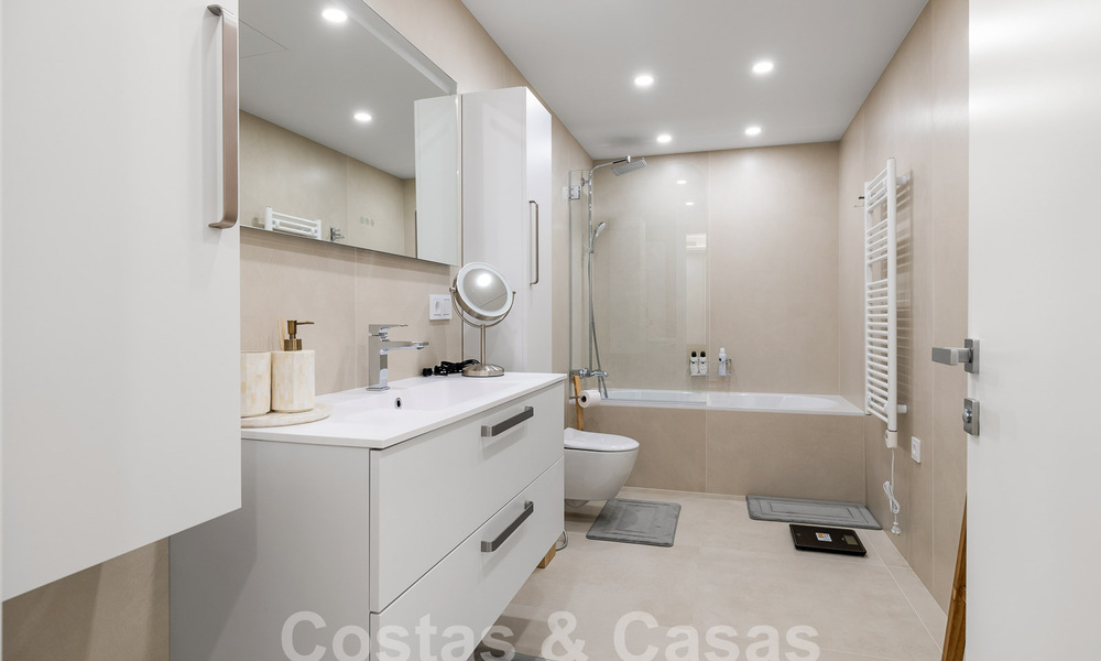 Luxueus en extreem ruim appartement te koop in een chic complex in Nueva Andalucia, Marbella 54545