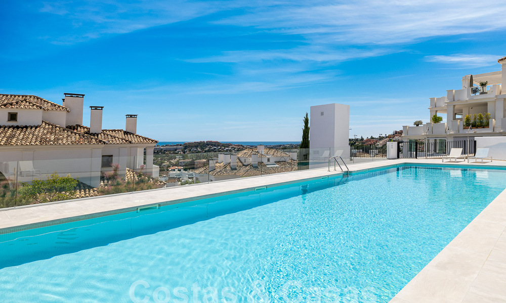 Luxueus en extreem ruim appartement te koop in een chic complex in Nueva Andalucia, Marbella 54546