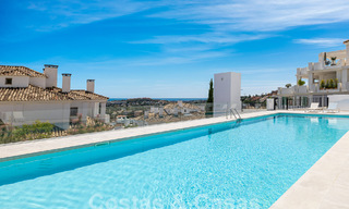 Luxueus en extreem ruim appartement te koop in een chic complex in Nueva Andalucia, Marbella 54546 