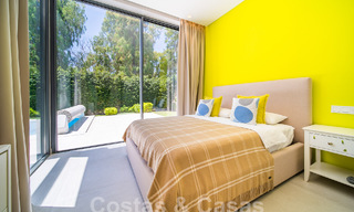 Vrijstaande luxevilla te koop in een afgesloten villacomplex in het hartje van de New Golden Mile tussen Marbella en Estepona 53834 