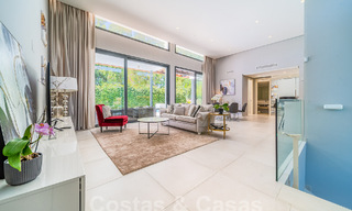 Vrijstaande luxevilla te koop in een afgesloten villacomplex in het hartje van de New Golden Mile tussen Marbella en Estepona 53839 