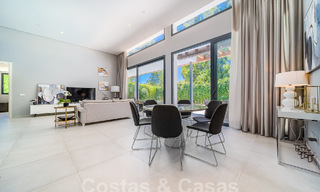 Vrijstaande luxevilla te koop in een afgesloten villacomplex in het hartje van de New Golden Mile tussen Marbella en Estepona 53841 