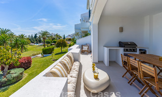 Charmant luxe appartement te koop met panoramisch uitzicht, op wandelafstand van Puerto Banus in Nueva Andalucia, Marbella 54380 
