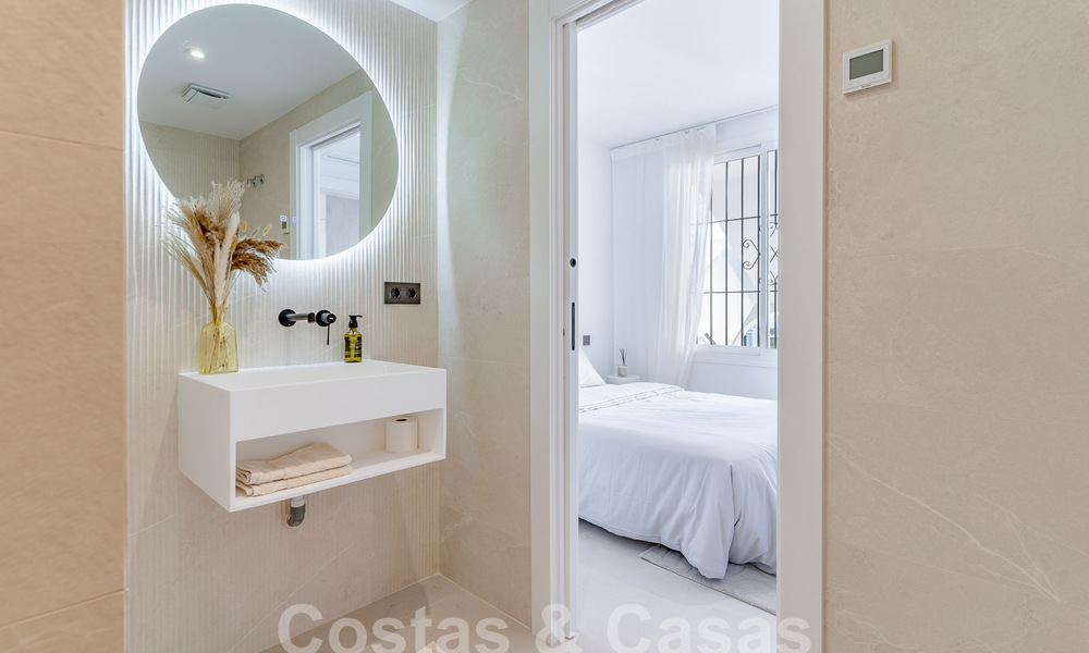 Charmant luxe appartement te koop met panoramisch uitzicht, op wandelafstand van Puerto Banus in Nueva Andalucia, Marbella 54389