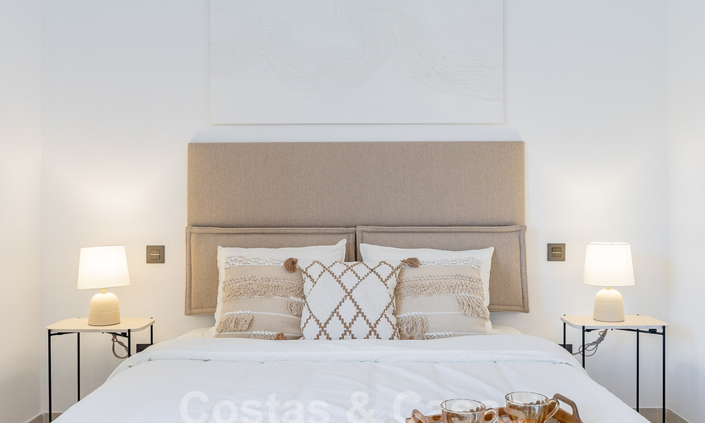 Charmant luxe appartement te koop met panoramisch uitzicht, op wandelafstand van Puerto Banus in Nueva Andalucia, Marbella 54392