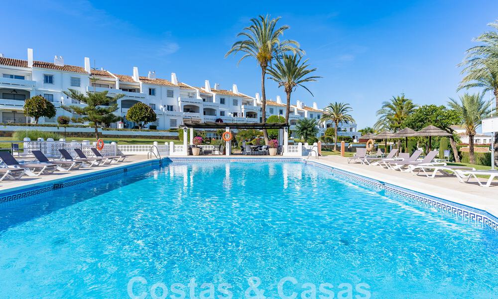 Charmant luxe appartement te koop met panoramisch uitzicht, op wandelafstand van Puerto Banus in Nueva Andalucia, Marbella 54393