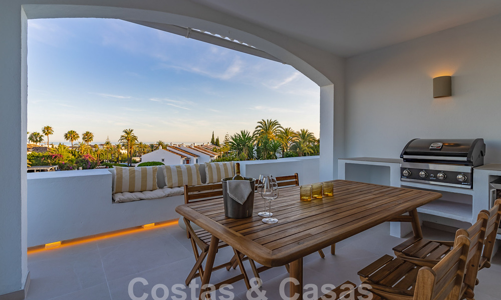 Charmant luxe appartement te koop met panoramisch uitzicht, op wandelafstand van Puerto Banus in Nueva Andalucia, Marbella 54395