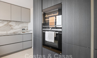 Luxueus duplex penthouse met adembenemend zeezicht te koop in de golfvallei van Nueva Andalucia, Marbella 54624 