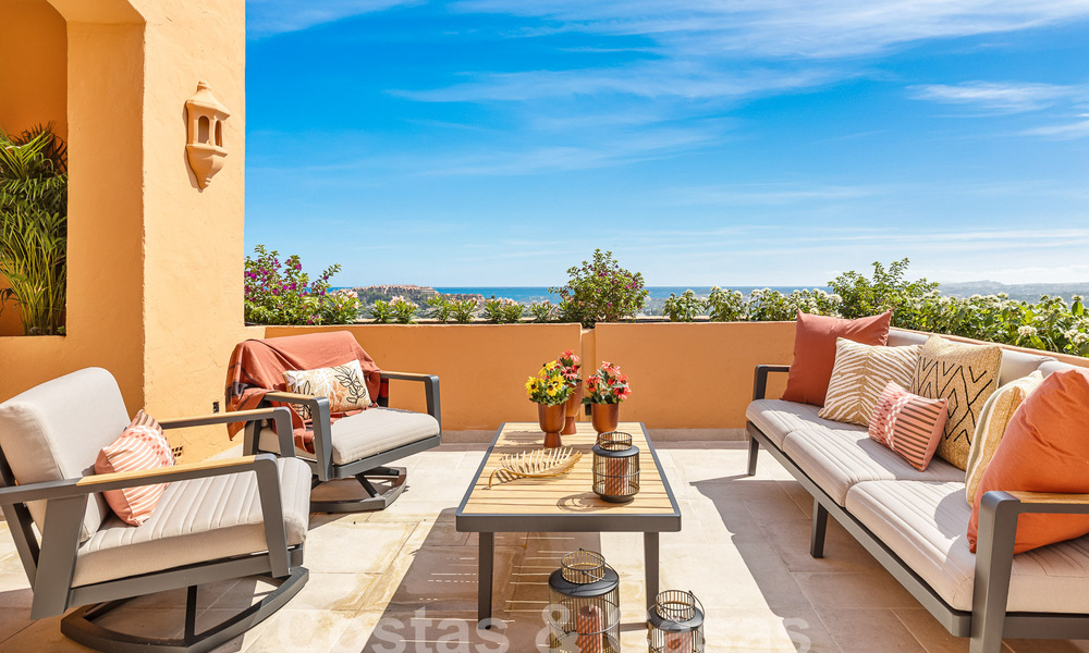 Luxueus duplex penthouse met adembenemend zeezicht te koop in de golfvallei van Nueva Andalucia, Marbella 54638